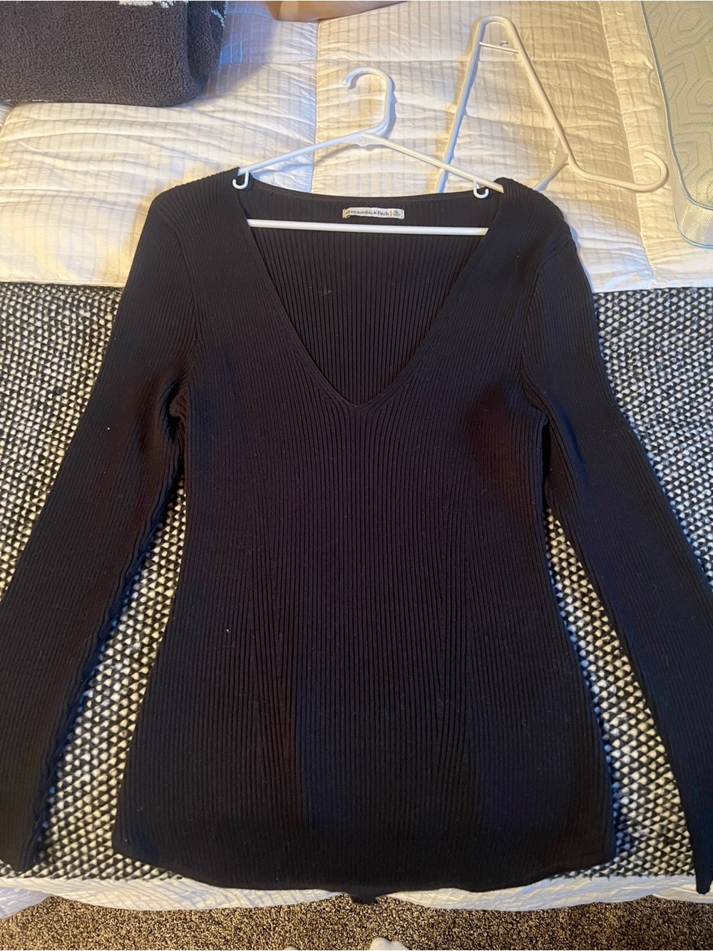 Abercrombie & Fitch Black Ribbed V-Neck Top